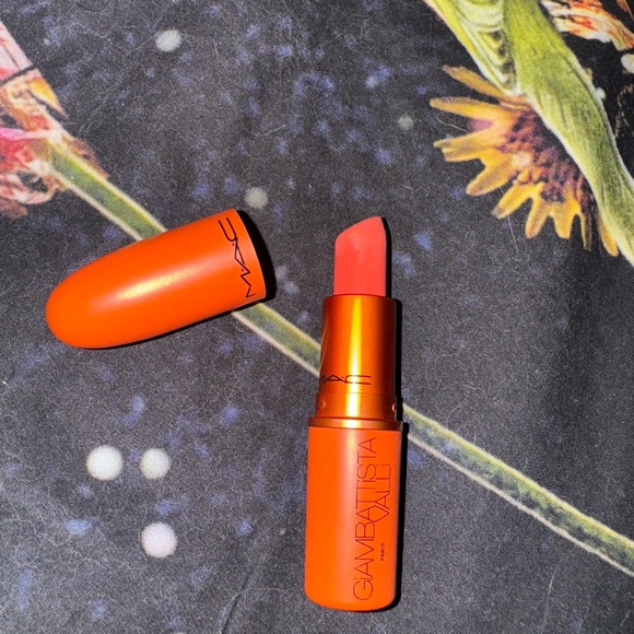 MAC "Margherita" lipstick - Picture 1 of 5